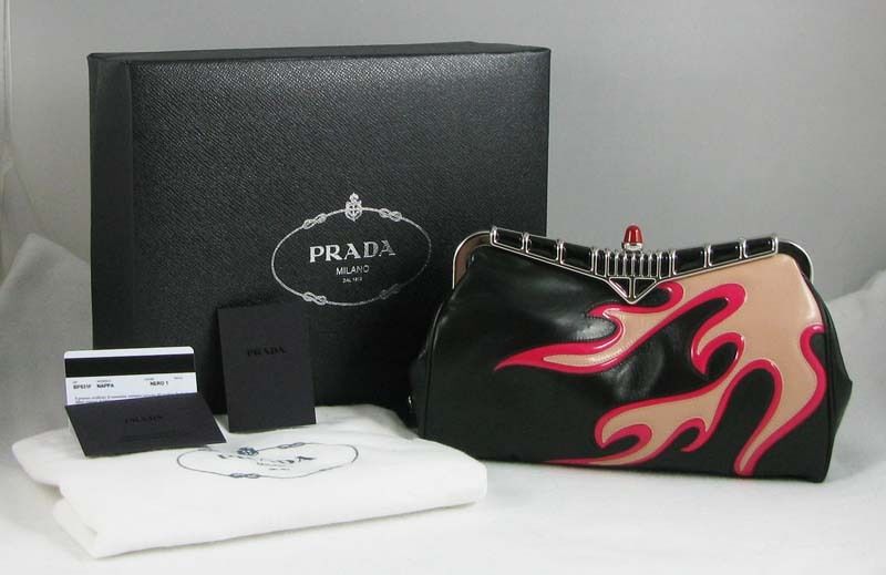 Prada : Top 5 des sacs les plus chers récemment vendus sur eBay à découvrir !